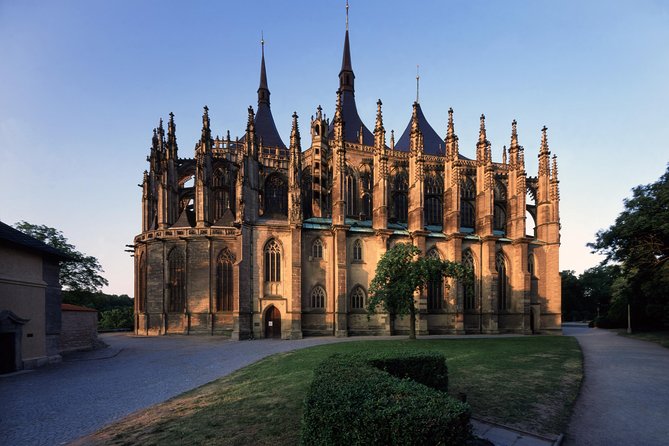 Kutna Hora Half-Day, Incl. the Bone Church & St.Barbara Cathedral - Kutna Hora’s old center deserves more than a bus stop