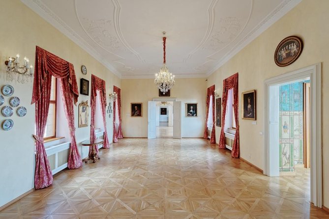 Lobkowicz Palace Museum Entrance Ticket in Prague - Practical ways to get more from the visit