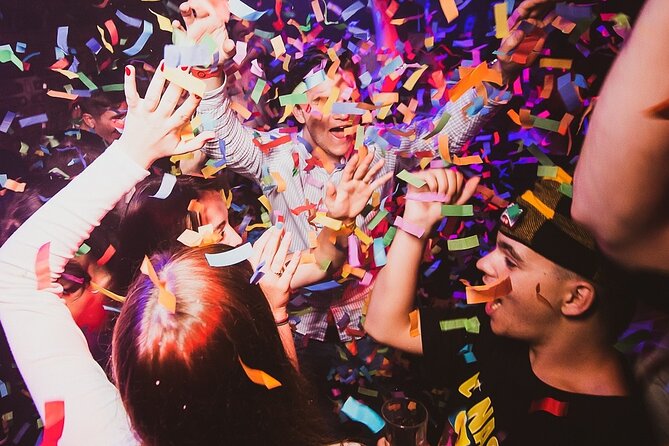 MONDAYS LIKE FRIDAYS - GIRLS 3 FREE DRINKS | Admission Ticket - Why Monday night works at Chapeau Rouge