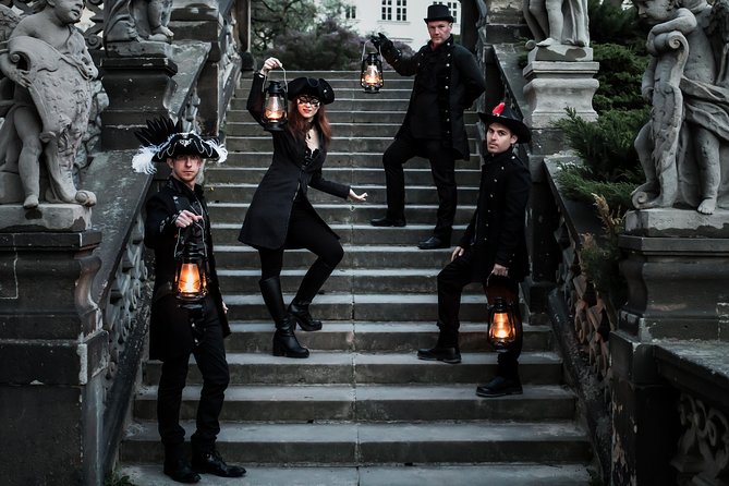 Mystery Tour at Charles Bridge and Prague Castle: Alchemy & Magic - Price, group size, and the value of two hours