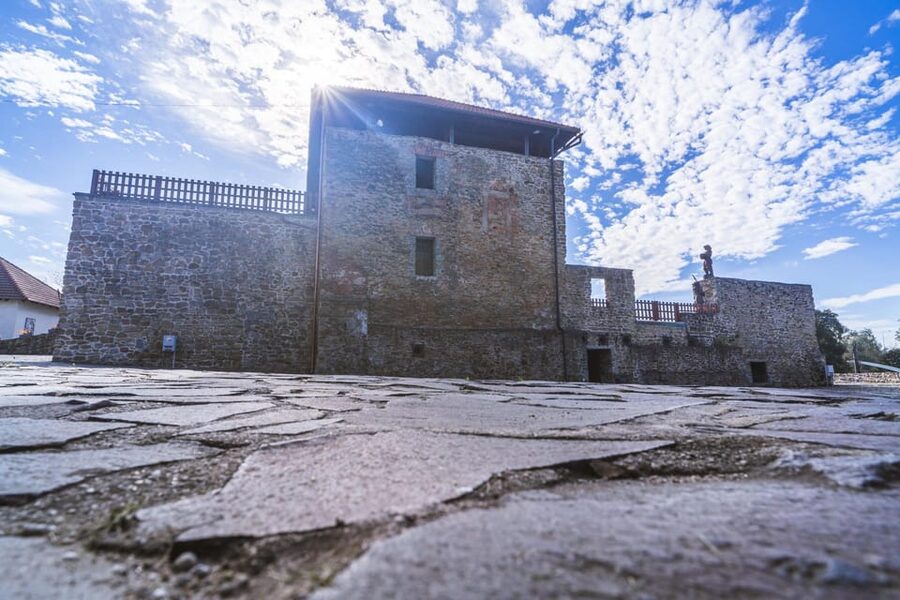 Ostrava: Entrance to Silesian Ostrava Castle - Entering through the tower side