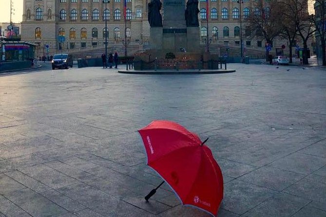 Pedestrian tour of Prague in Spanish - Starting at Wenceslas Square at 10:00 a.m.