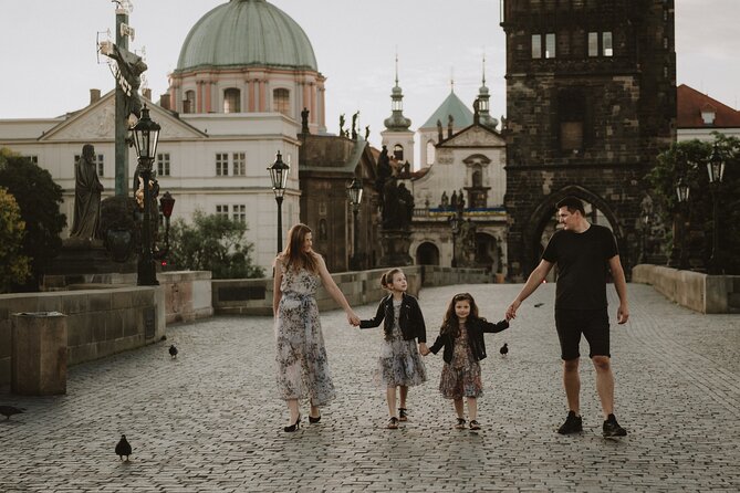 Photographer in Prague, private photoshoot - Direction for people who feel awkward on camera