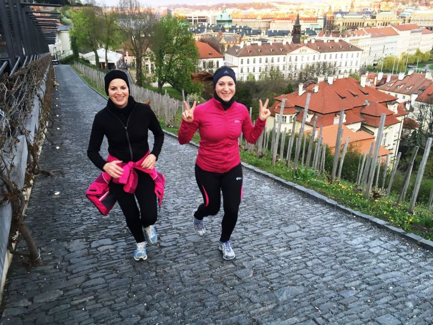 Prague 1.5-Hour Compact City Center Running Tour - Josefov and the final stretch