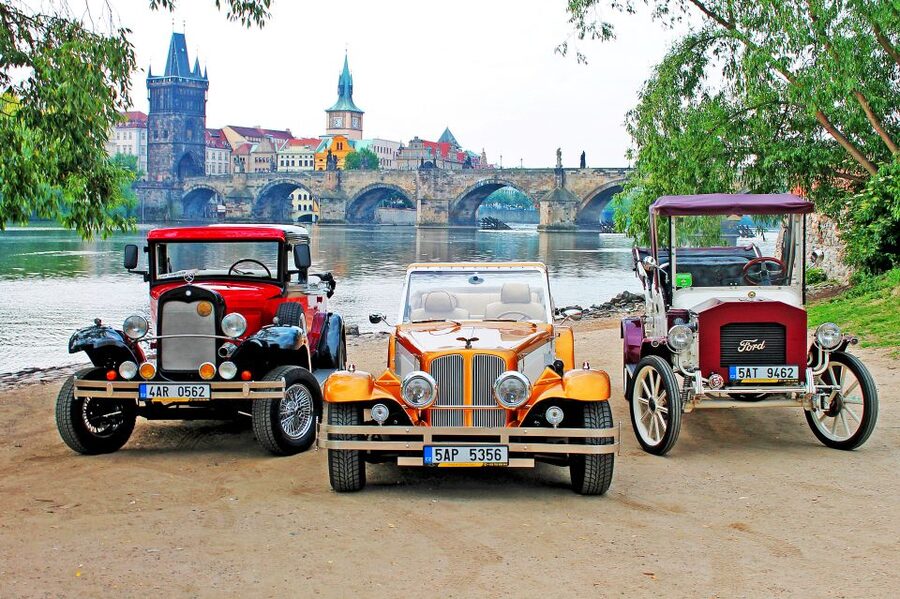 Prague: 1.5–Hour Vintage Car Tour - Should you book the Prague vintage car tour?