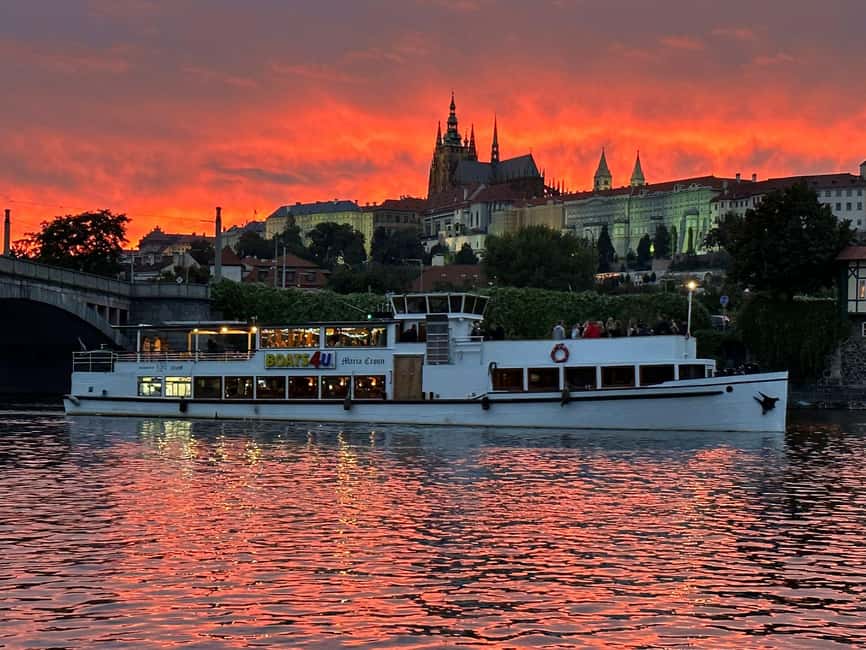 Prague: 1-hour Cruise with Audio Guide - The Maria Croon and the onboard atmosphere