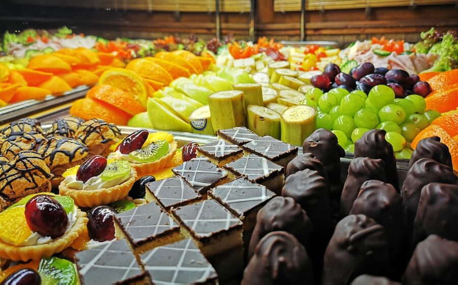 Prague: 1-hour Cruise with Audio Guide - Who should book this cruise?