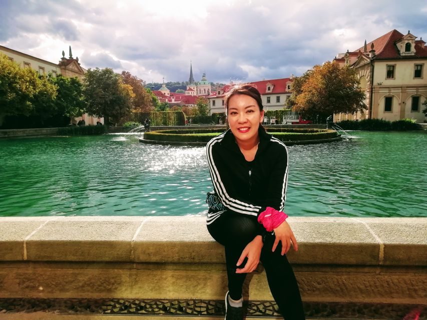 Prague 1-Hour Sight Running Tour - Local stories from guides such as Jiri and Radim