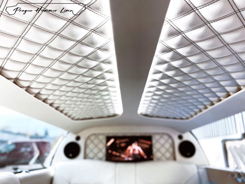 Prague: 1-Hour Vintage Limousine Rental - Pickup in central Prague and the first few minutes