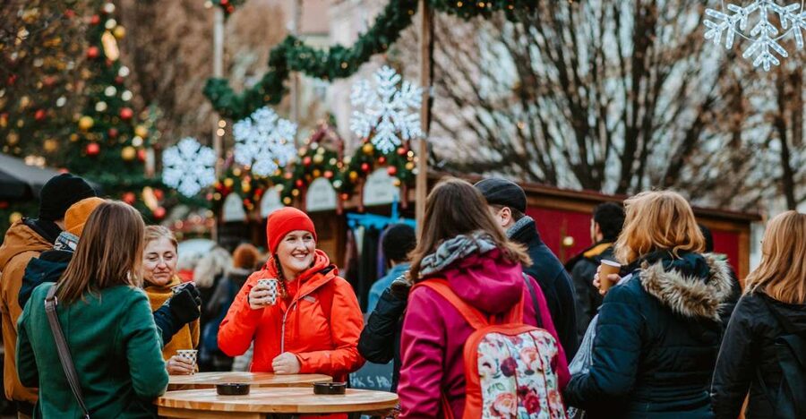 Prague: 2-3h Magical Christmas Markets Tour with Inclusions - How the $100 price measures up
