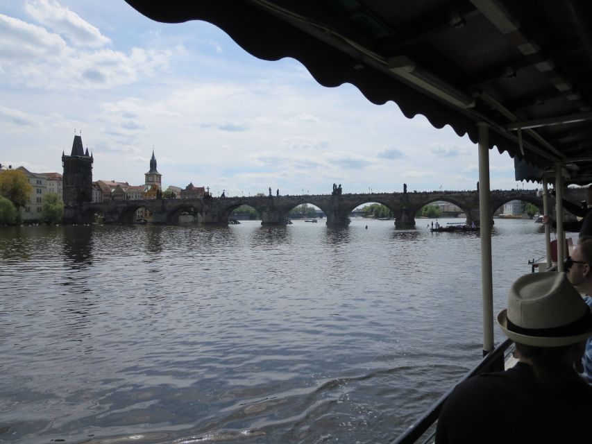Prague: 2-Hour Lunch Cruise on the Vltava River - A buffet lunch with hot and cold dishes