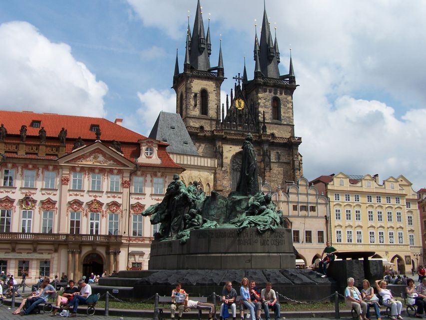 Prague: 2-Hour Old Town and Jewish Ghetto Walking Tour - Jan Hus and the Astronomical Clock