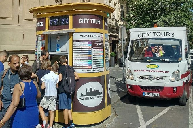 Prague 2-hour Panoramic Bus Tour - Charles Bridge, Lesser Town and the Castle district