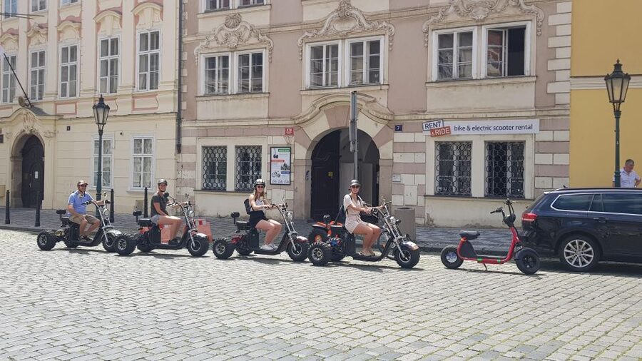 Prague: 2-Hour Trike Live Guided Tour of Old Town - Lesser Town and the climb toward Prague Castle