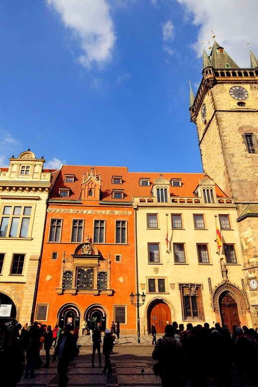 Prague: 2 hours city tour + 1 hour boat cruise - Lesser Town and the return to Old Town