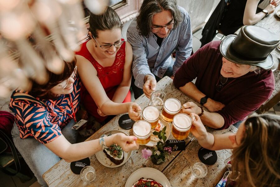 Prague: 3.5 h Private Czech Beers & Tapas Tour - Who should book this experience?