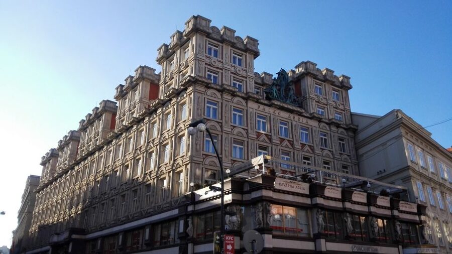 Prague 3-Hour Architectural Tour - Why Prague makes a fine architecture classroom
