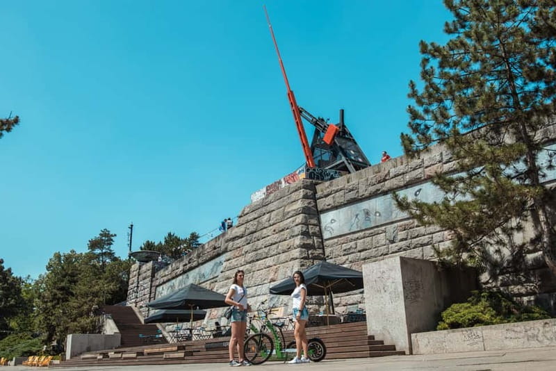 Prague: 3-Hour E-Scooter Tour in German - Charles Bridge and Prague’s riverfront