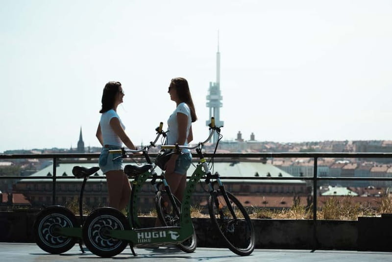 Prague: 3-Hour E-Scooter Tour in German - German guidance and included equipment