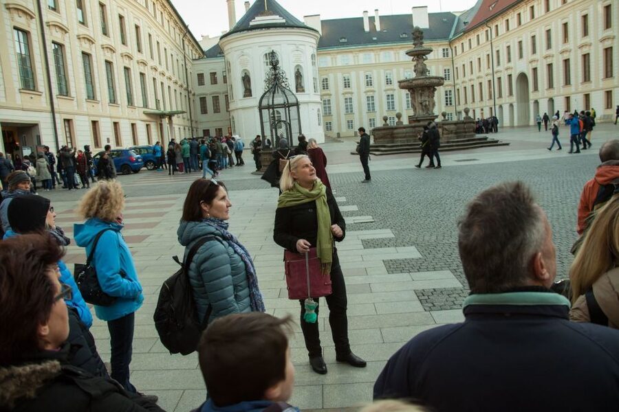 Prague: 3-Hour Old Town and Prague Castle Tour in German - Key points to know before booking