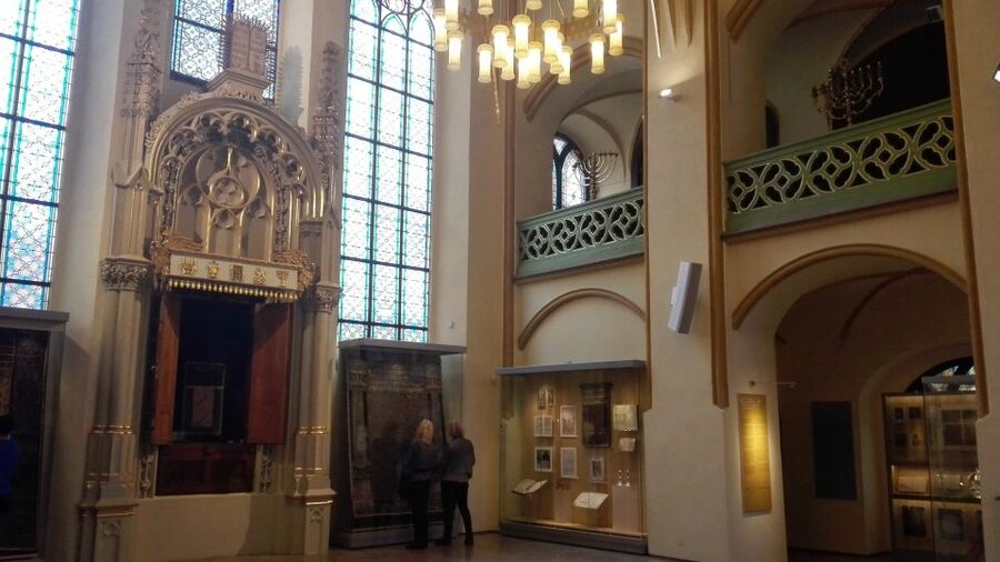 Prague: 3-Hour Private Jewish Quarter Tour - Old-New Synagogue: the quarter’s oldest surviving religious setting