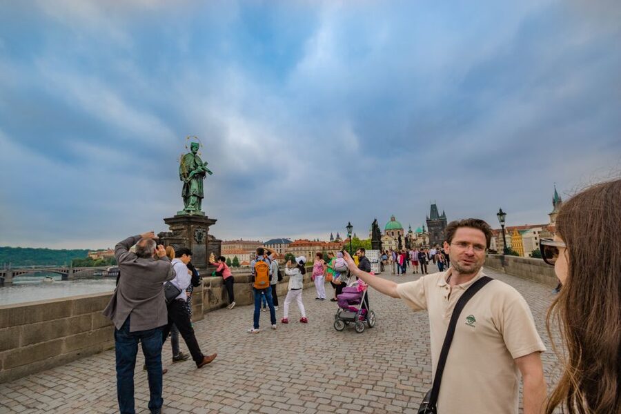 Prague: 3-Hour Walking Tour of Old Town & Prague Castle - Is $30 good value?