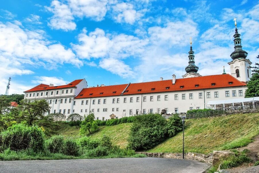 Prague: 4-Hour Segway and Scooter Tour with Lunch and Drinks - The guides and the human side of the tour