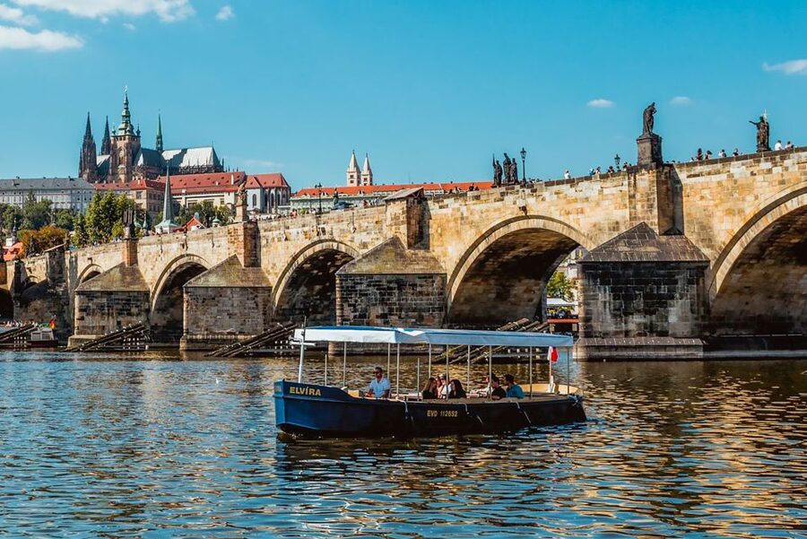 Prague: 45-Minute Sightseeing Cruise to Devil's Channel - Who should book this Prague cruise?