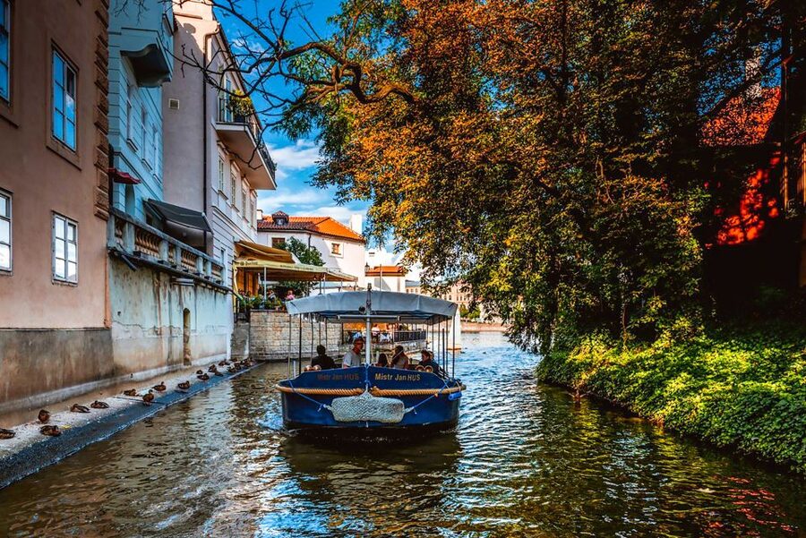 Prague: 45-Minute Sightseeing Cruise to Devil's Channel - What the small boat feels like on board