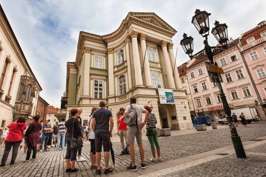 Prague: 6-Hour City Tour including Cruise and Lunch - Czech lunch after a busy morning