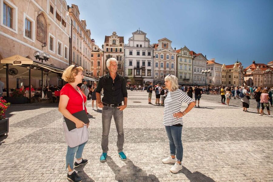 Prague: 6-Hour City Tour including Cruise and Lunch - Prague Castle and St Vitus Cathedral