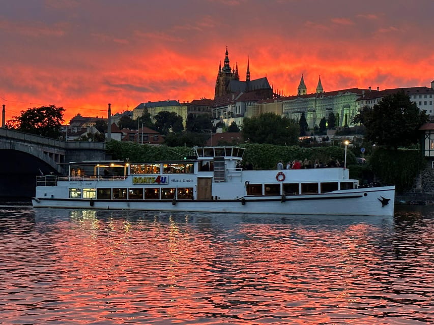 Prague: Advent Boat Cruise with Sweets and Hot Drinks - Sailing through Christmas-lit central Prague