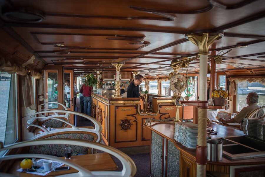 Prague: Afternoon Beer Cruise with Drinks Included - Drinks, seating, and onboard comfort