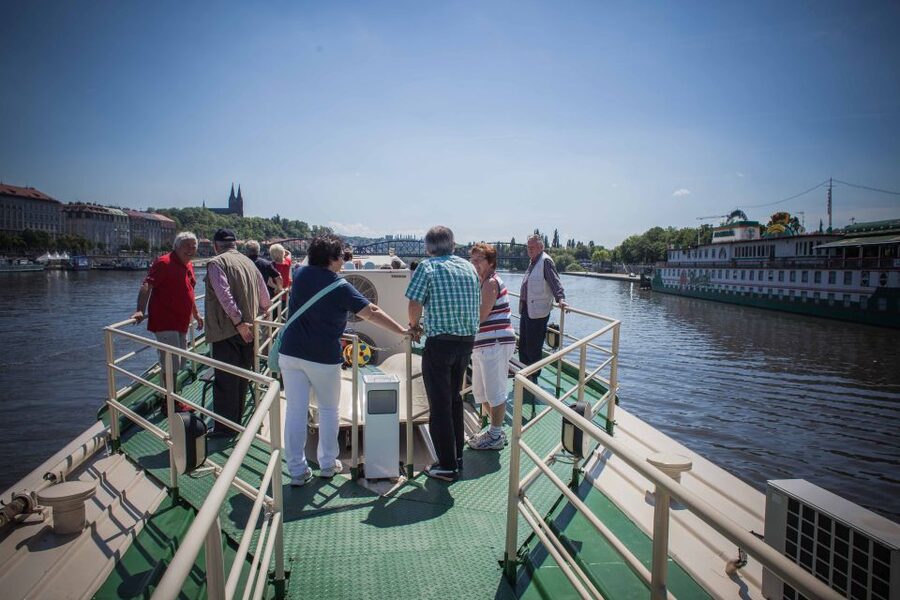 Prague: Afternoon Beer Cruise with Drinks Included - Finding pier 12 and the Blaník