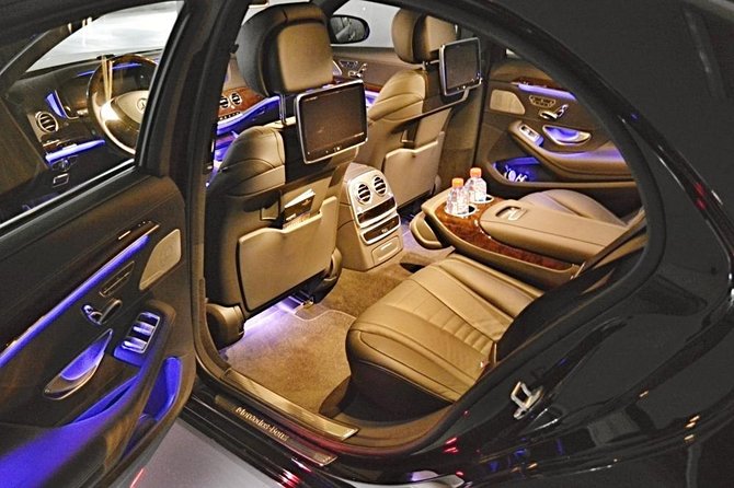 Prague airport luxury transfer by a Mercedes Benz S class - Who will get the most from this transfer