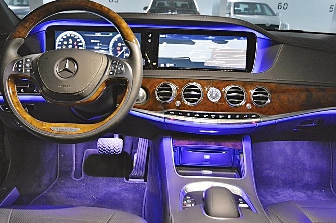 Prague airport luxury transfer by a Mercedes Benz S class - Why private service may be worth the price