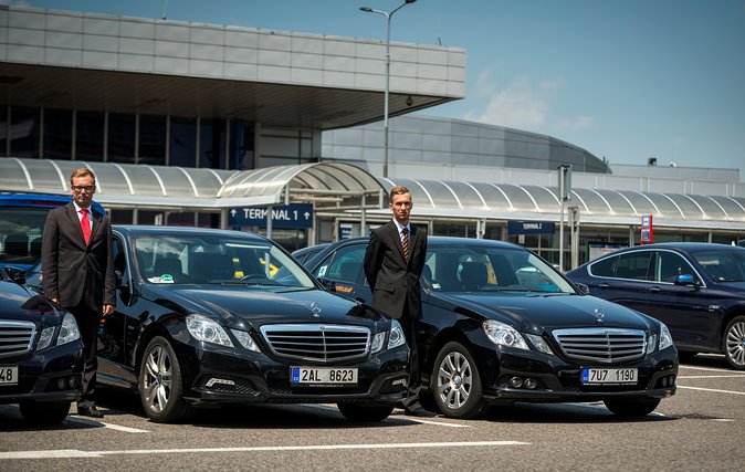 Prague Airport Private Departure Transfer - Reliability, communication, and the one serious warning