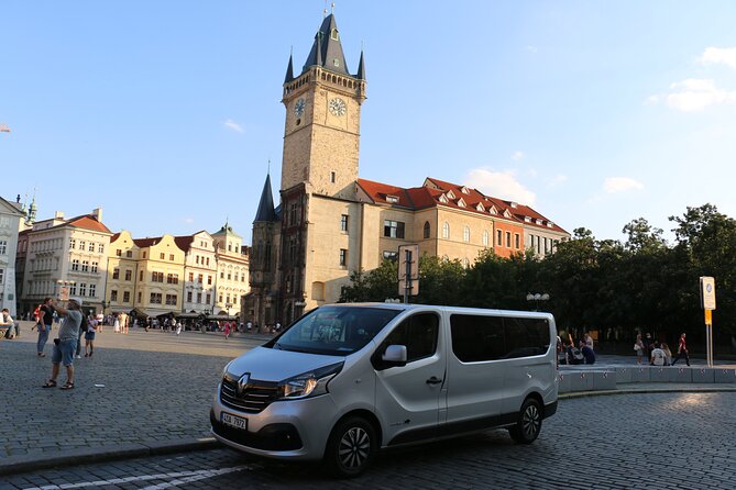 Prague Airport Transfers, Praga Aeropuerto Traslados, ESPAŇOL-ENG - A Prague arrival with useful information built in