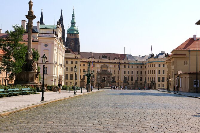 Prague Airport Transfers, Praga Aeropuerto Traslados, ESPAŇOL-ENG - The hotel-to-airport option for an easier departure