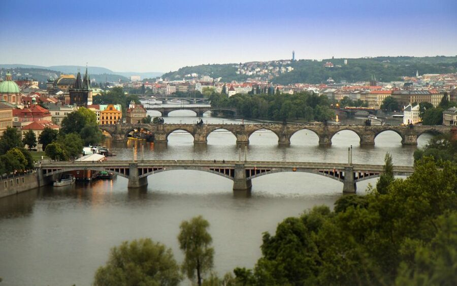 Prague "ALL-IN-ONE" - big tour - Dancing House and the return to Kampa