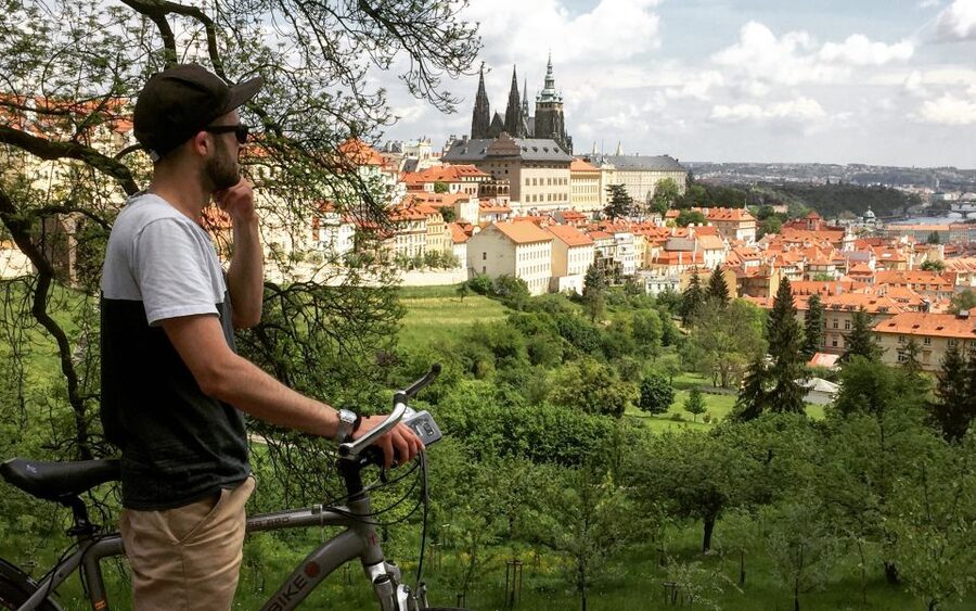 Prague "ALL-IN-ONE" City E-Bike Tour - The 75-minute Czech lunch break
