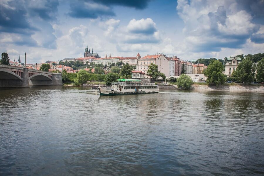 Prague: An unforgettable 2-hour cruise on the Vltava River. - Who will enjoy this Vltava cruise?