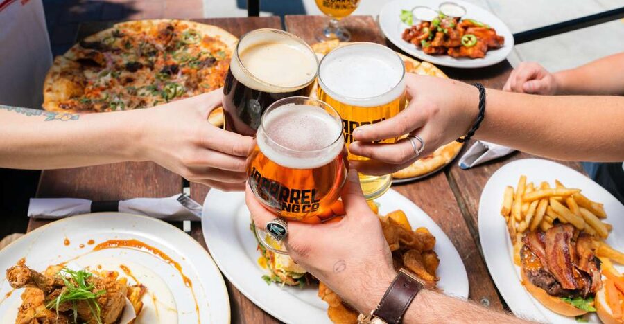 Prague beer tour with brewery visit and tasting - The modern pub and wider tasting