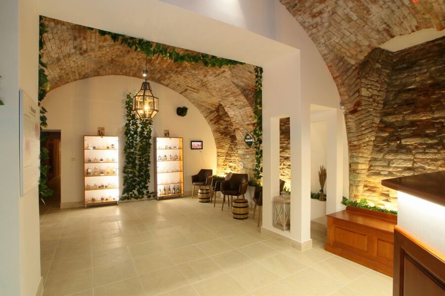 Prague: Bernard Beer Spa with Beer and Massage Option - The heated bed is more important than it sounds