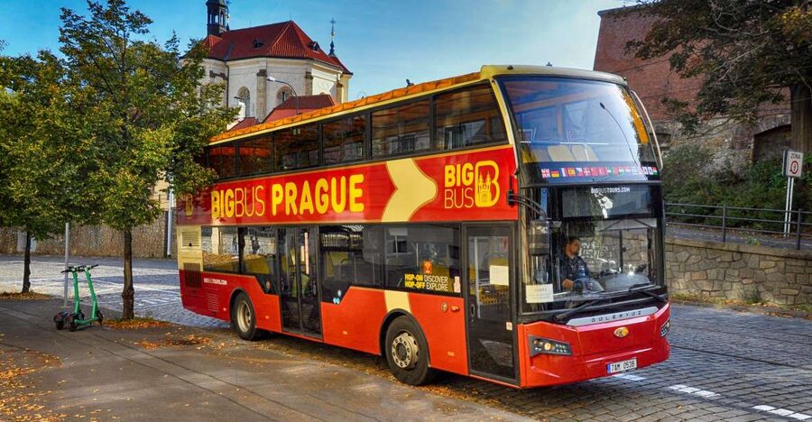 Prague: Big Bus Hop-on Hop-off, Castle Tour and River Cruise - Key points at a glance