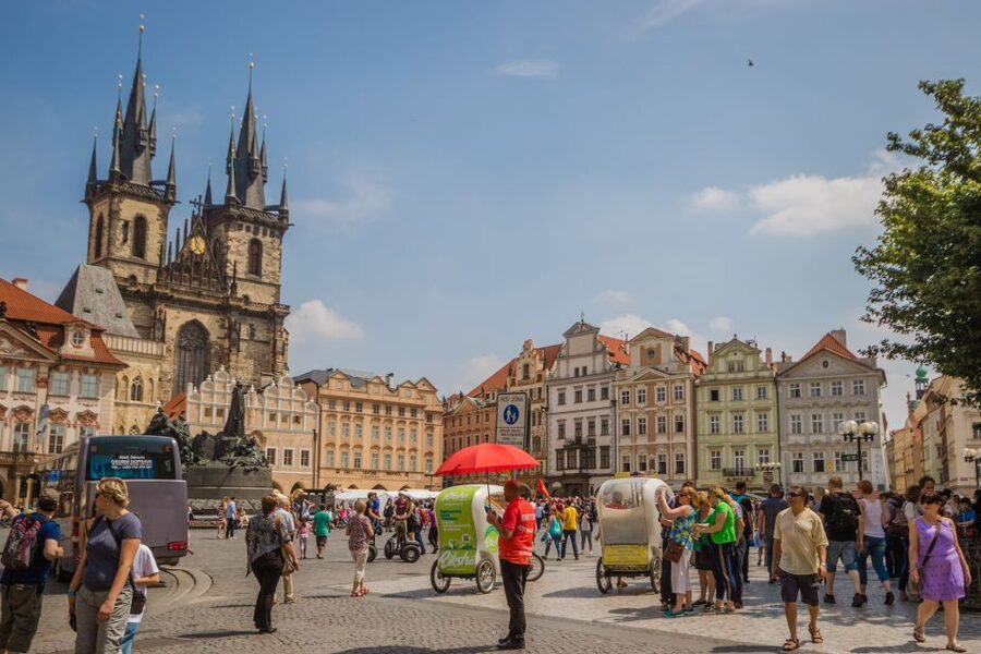 Prague: Big Bus Hop-on Hop-off, Castle Tour and River Cruise - Join the castle tour at 2:15 PM