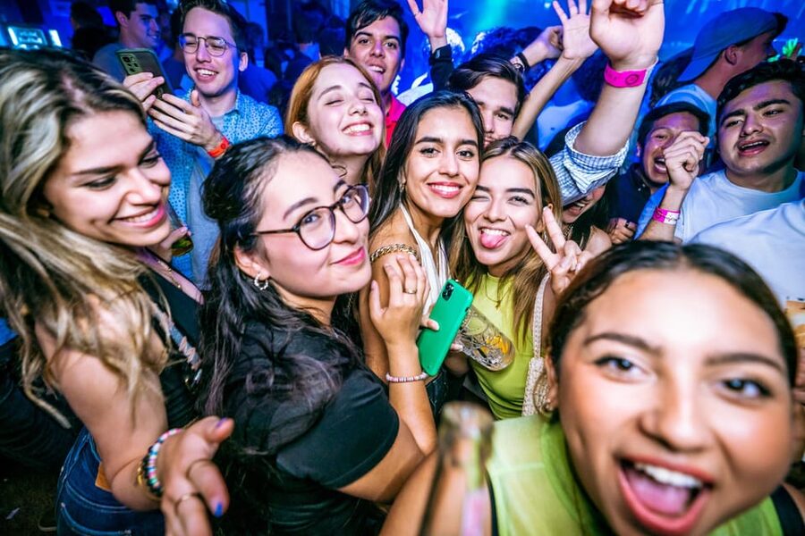 Prague: Boat Party with Unlimited Drinks & After Party Entry - Key points before you book