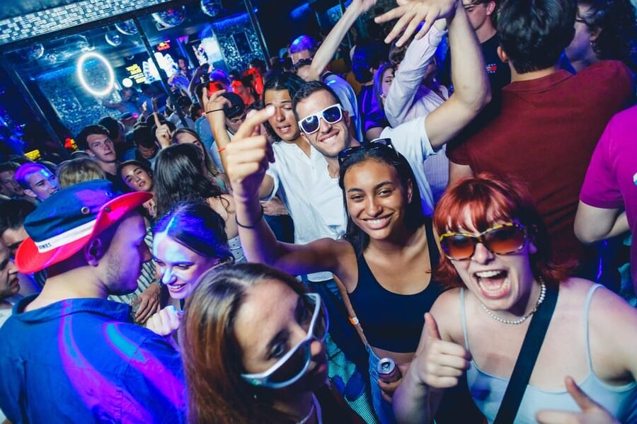 Prague: Boat Party with Unlimited Drinks & After Party Entry - The after-party in Prague 1