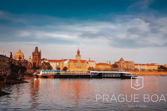 Prague Boats 3-hour Dinner Cruise - Key points to know before booking