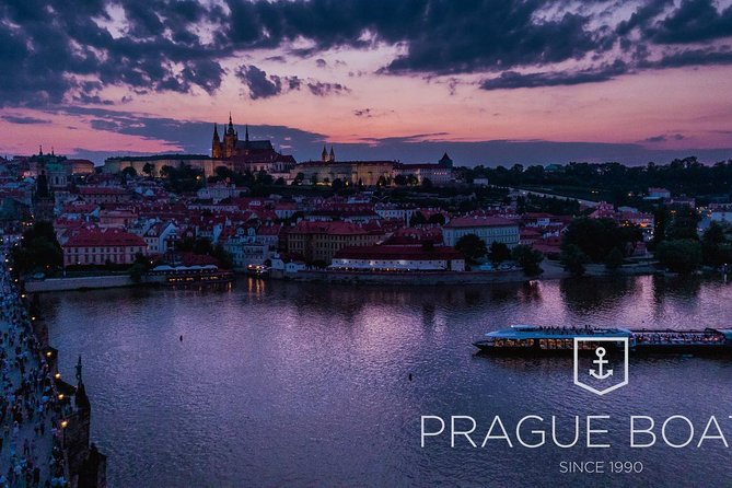 Prague Boats 3-hours Crystal Dinner Cruise - Buffet dinner: plenty of food, uneven presentation